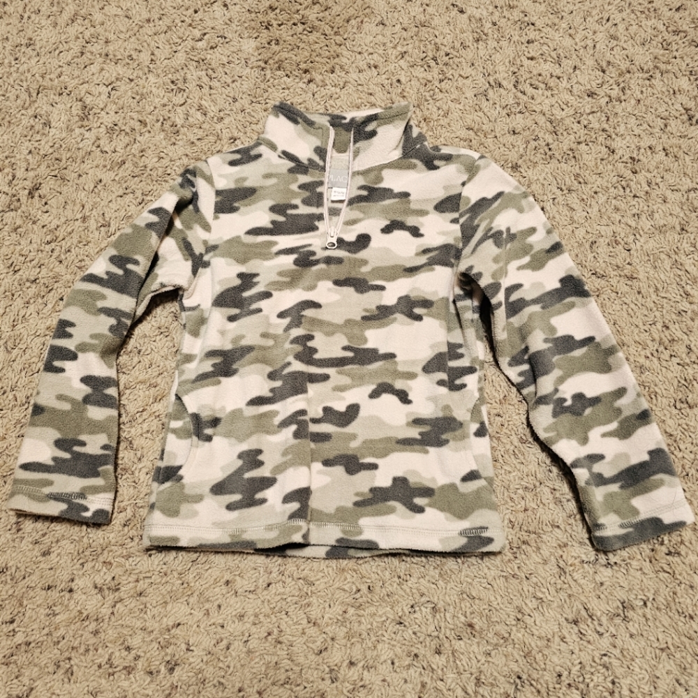 Camo fleece pullover